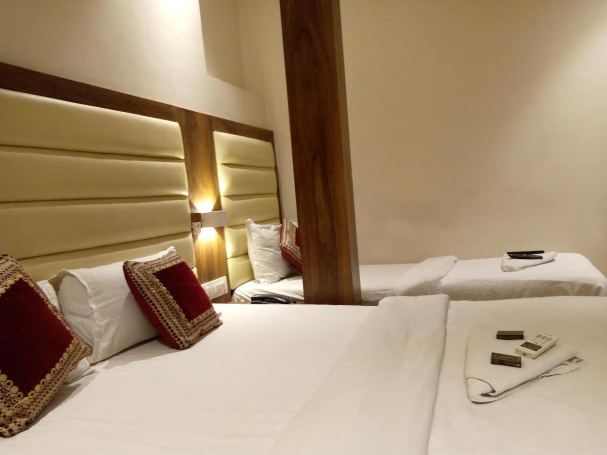 Hotel Adams Inn Near Mumbai Airport Exterior foto